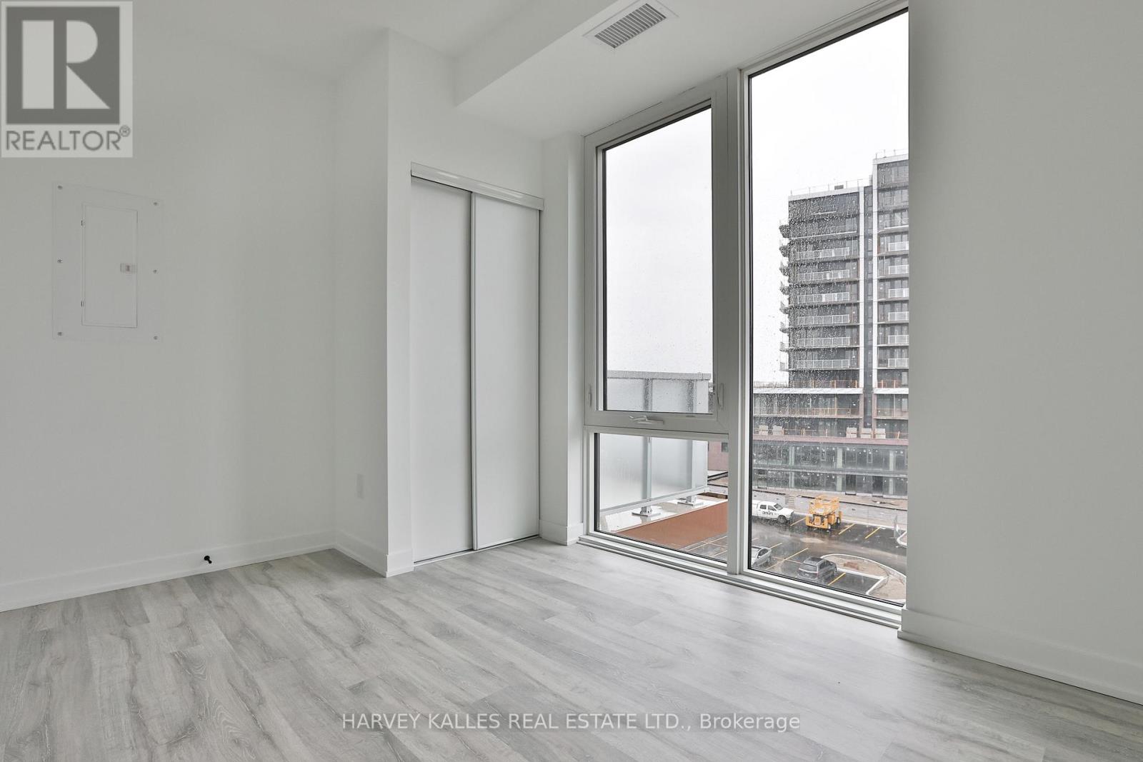 535 - 215 Lakeshore Road W, Mississauga (Port Credit), Ontario  L5H 1G5 - Photo 10 - W13086338
