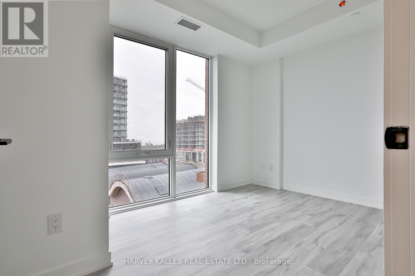 535 - 215 Lakeshore Road W, Mississauga (Port Credit), Ontario  L5H 1G5 - Photo 11 - W13086338