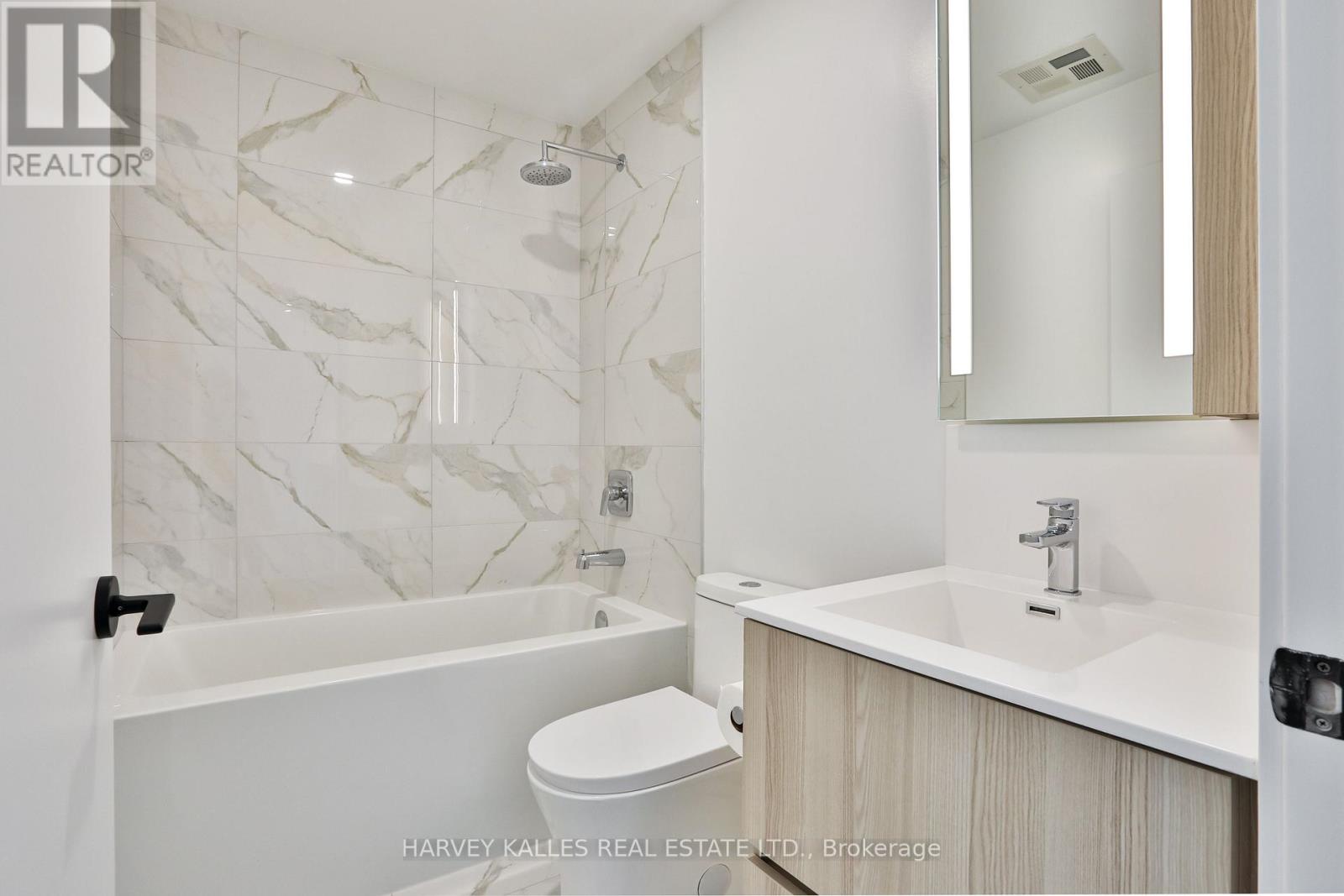 535 - 215 Lakeshore Road W, Mississauga (Port Credit), Ontario  L5H 1G5 - Photo 13 - W13086338