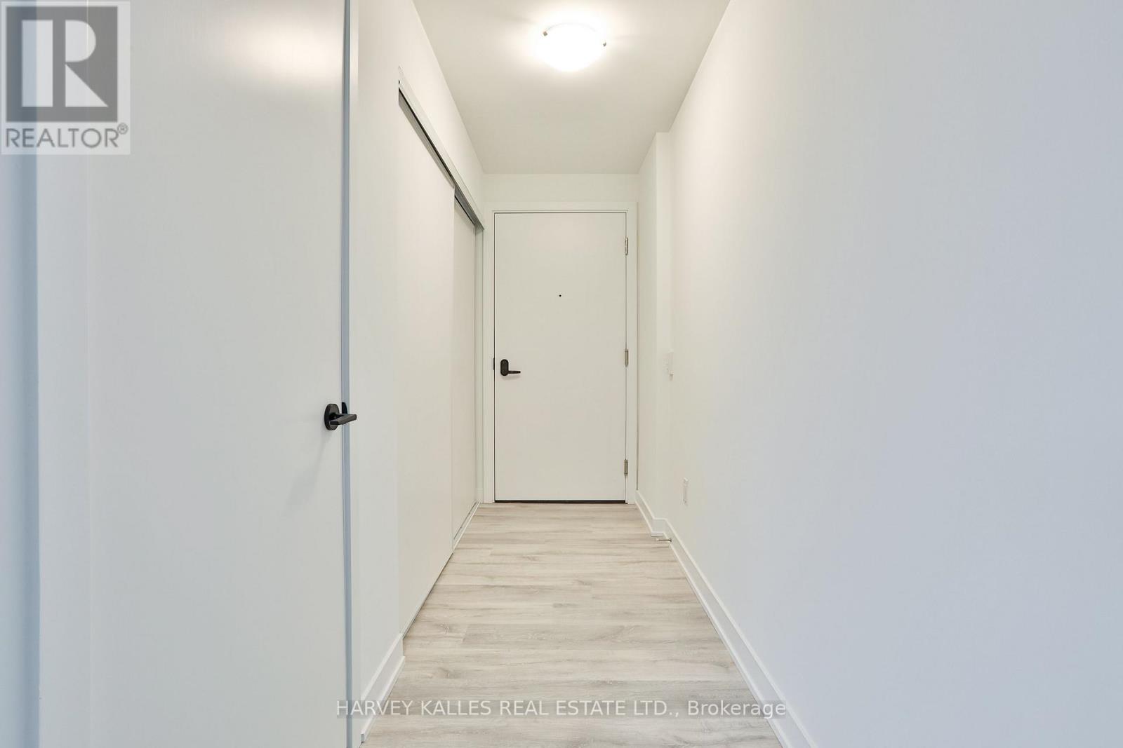 535 - 215 Lakeshore Road W, Mississauga (Port Credit), Ontario  L5H 1G5 - Photo 16 - W13086338