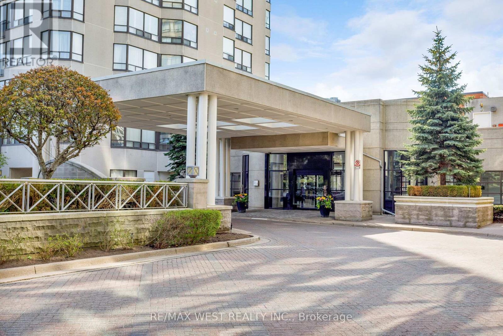 411 - 1 Aberfoyle Crescent, Toronto, Ontario  M8X 2X8 - Photo 4 - W13086342