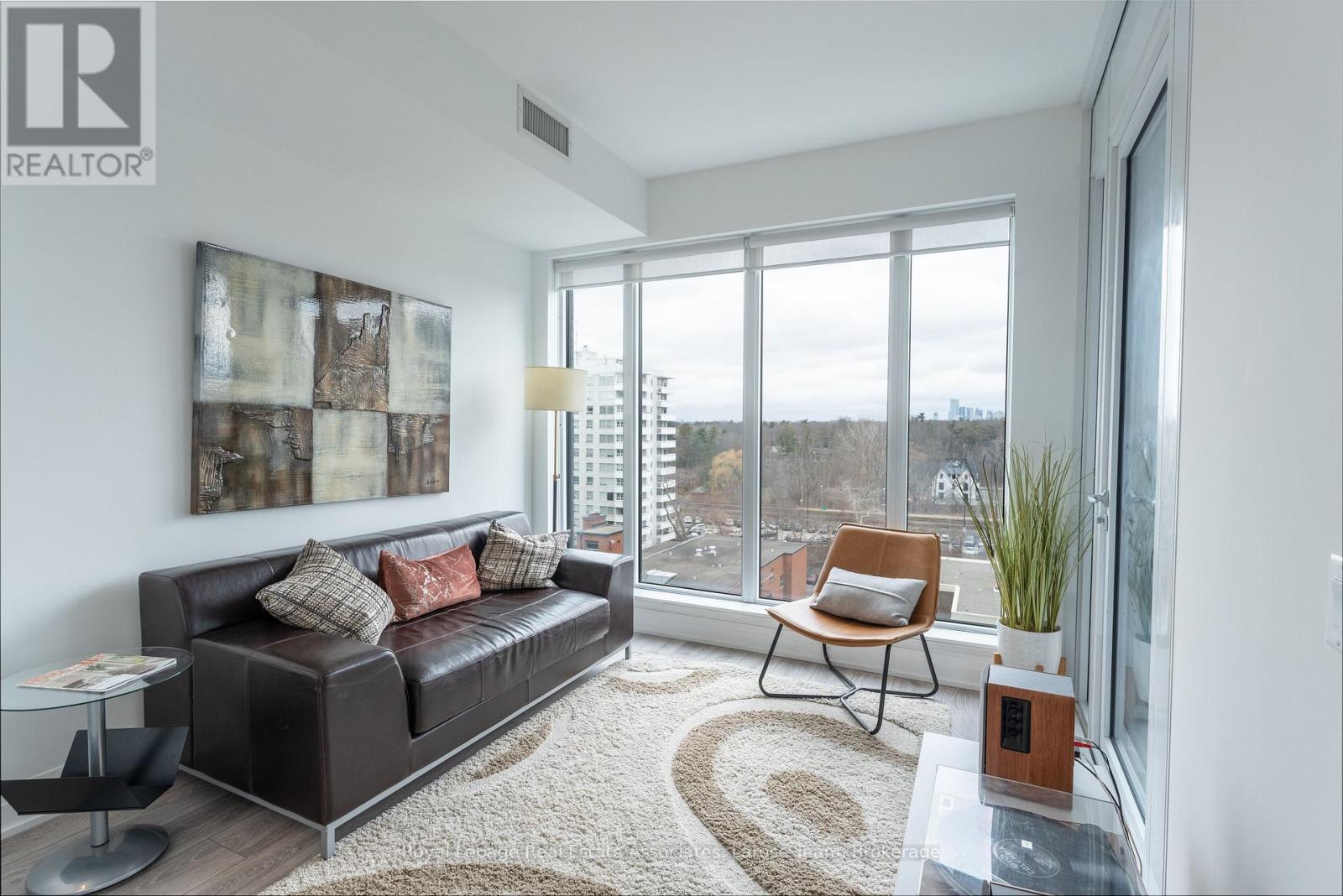 1008 - 21 Park Street E, Mississauga, Ontario  L5G 1L7 - Photo 5 - W13086364