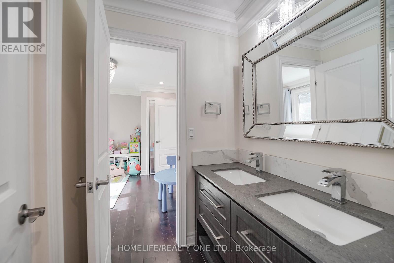 31 Bearwood Drive, Toronto, Ontario  M9A 4G5 - Photo 22 - W13086374