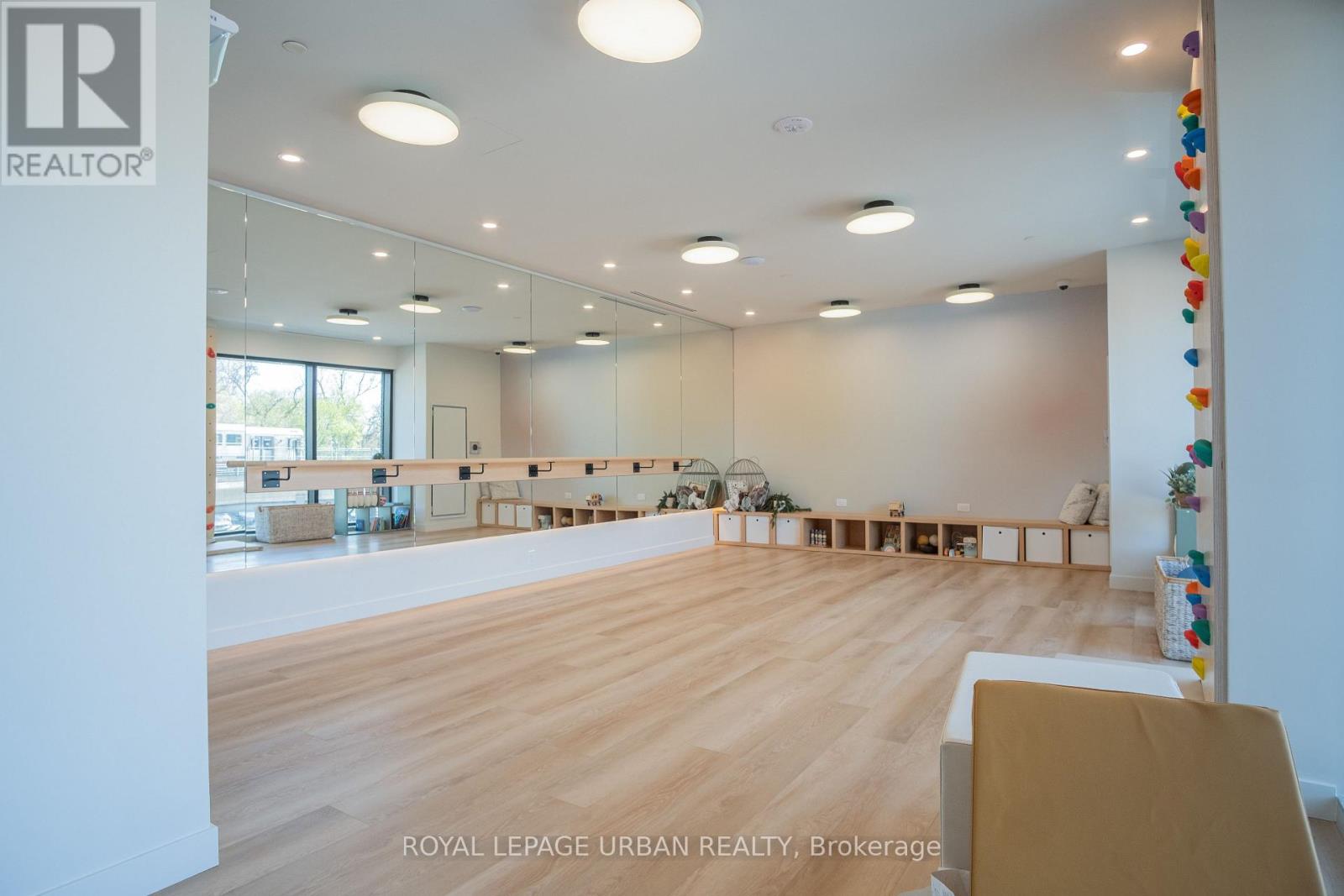 1660 Bloor Street W, Toronto, Ontario  M6P 1B1 - Photo 20 - W13086484