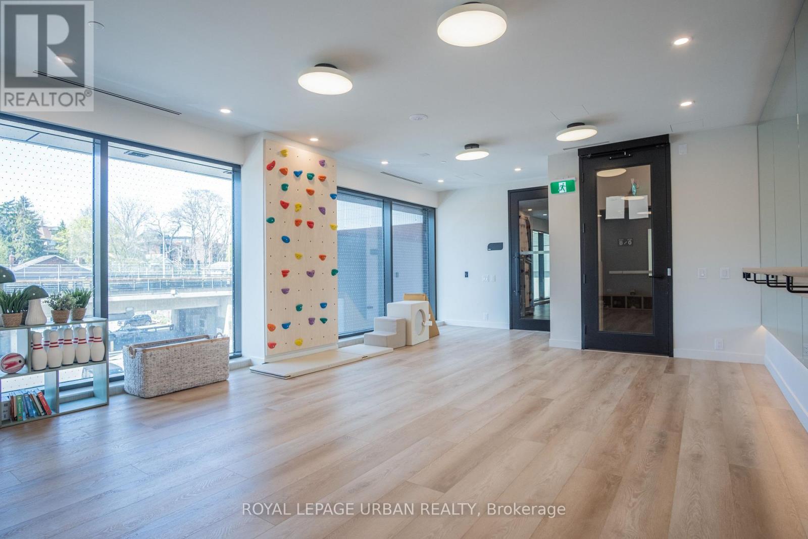 1660 Bloor Street W, Toronto, Ontario  M6P 1B1 - Photo 21 - W13086484
