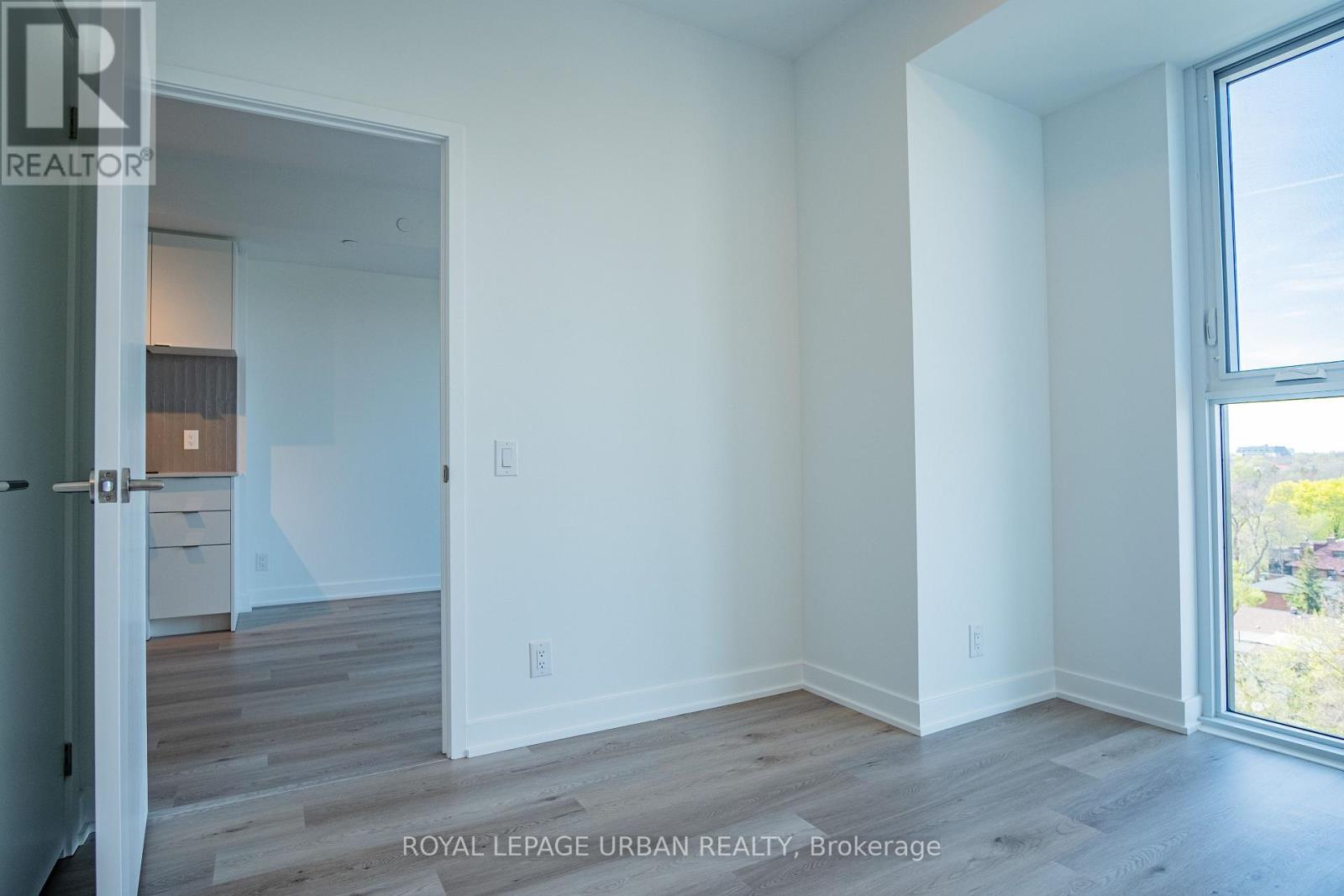 1660 Bloor Street W, Toronto, Ontario  M6P 1B1 - Photo 9 - W13086484