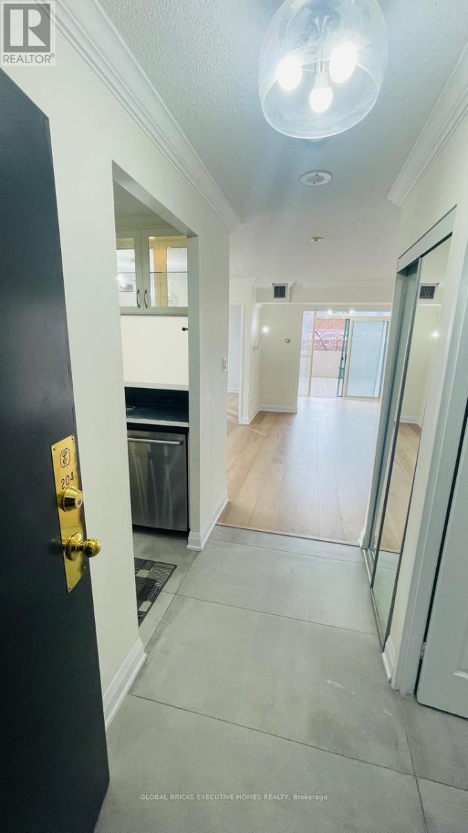 204 - 265 Enfield Place, Mississauga, Ontario  L5B 3Y7 - Photo 3 - W13086496