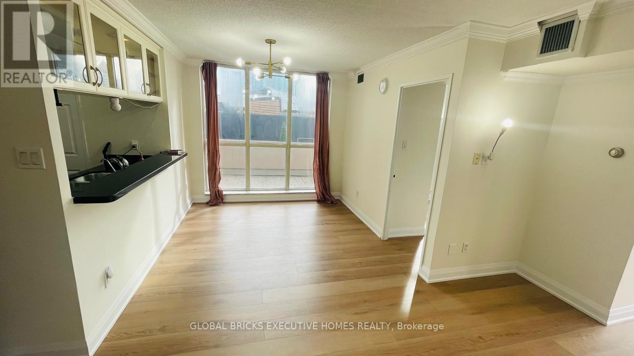 204 - 265 Enfield Place, Mississauga, Ontario  L5B 3Y7 - Photo 6 - W13086496