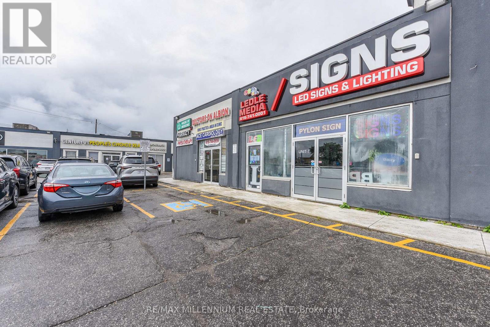 7 - 1780 ALBION ROAD, Toronto, Ontario
