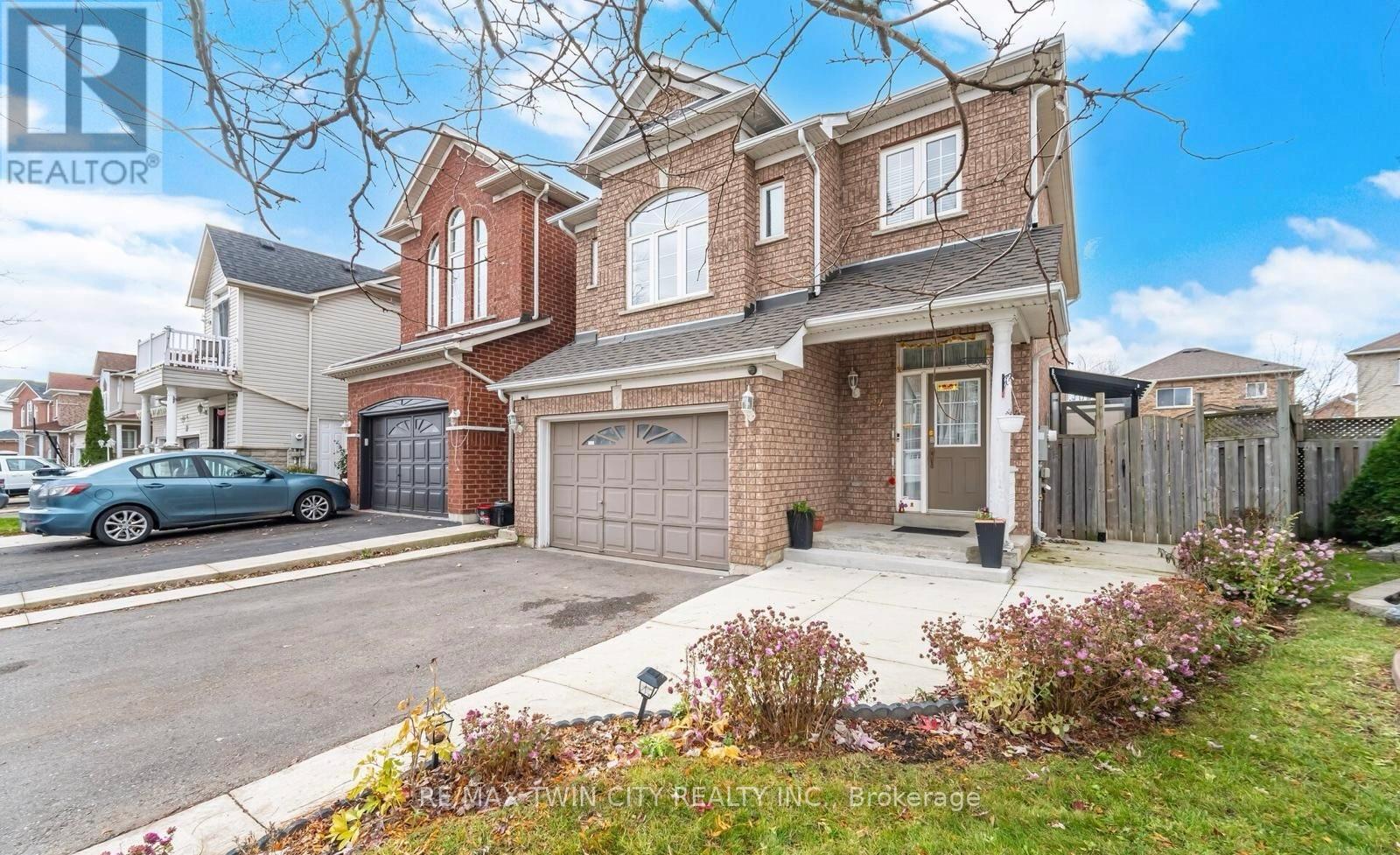 34 Bramoak Crescent, Brampton, Ontario  L7A 1T6 - Photo 3 - W13086522