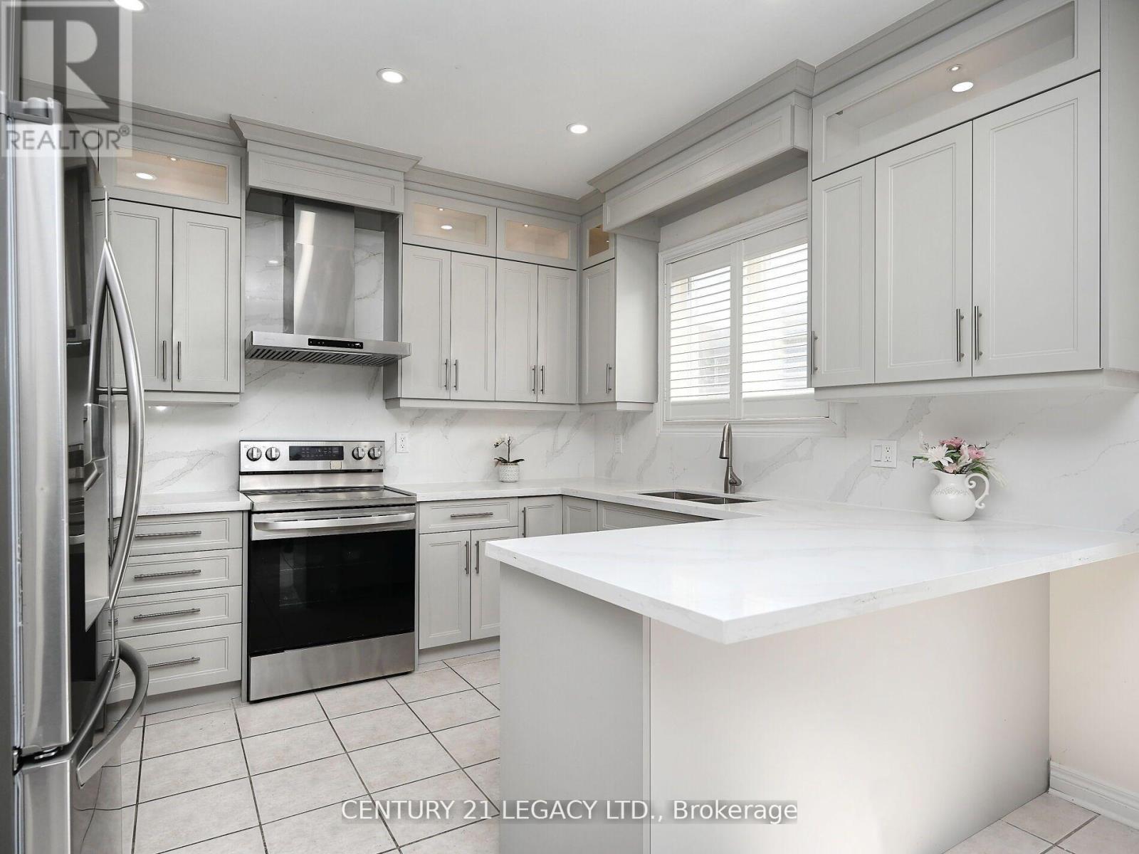 3 Bowsfield Drive, Brampton, Ontario  L6P 1C8 - Photo 17 - W13086526