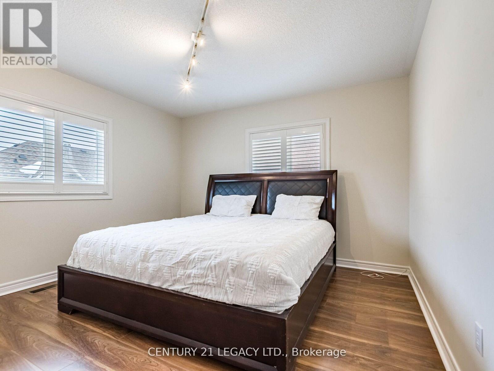 3 Bowsfield Drive, Brampton, Ontario  L6P 1C8 - Photo 36 - W13086526