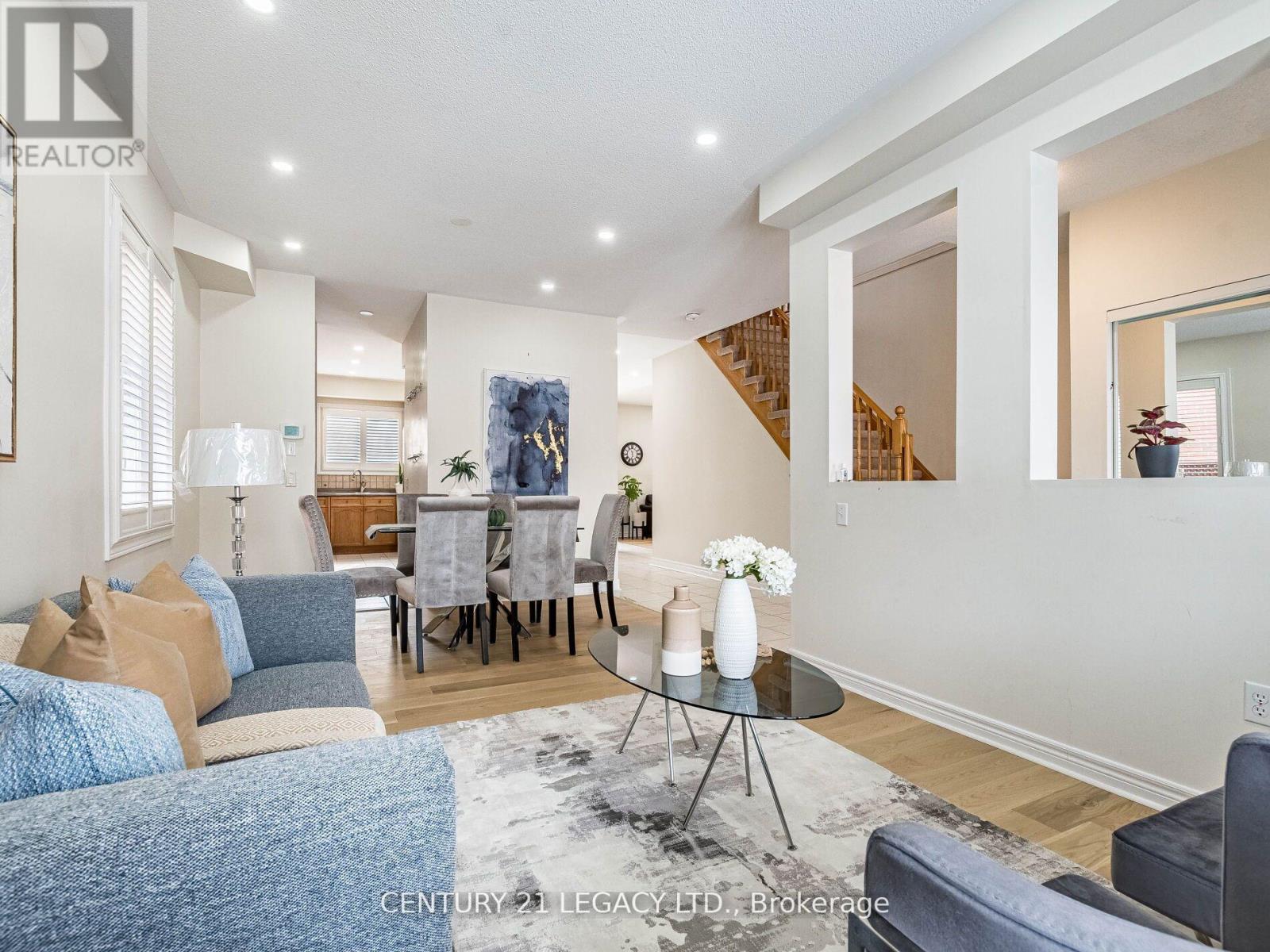 3 Bowsfield Drive, Brampton, Ontario  L6P 1C8 - Photo 4 - W13086526