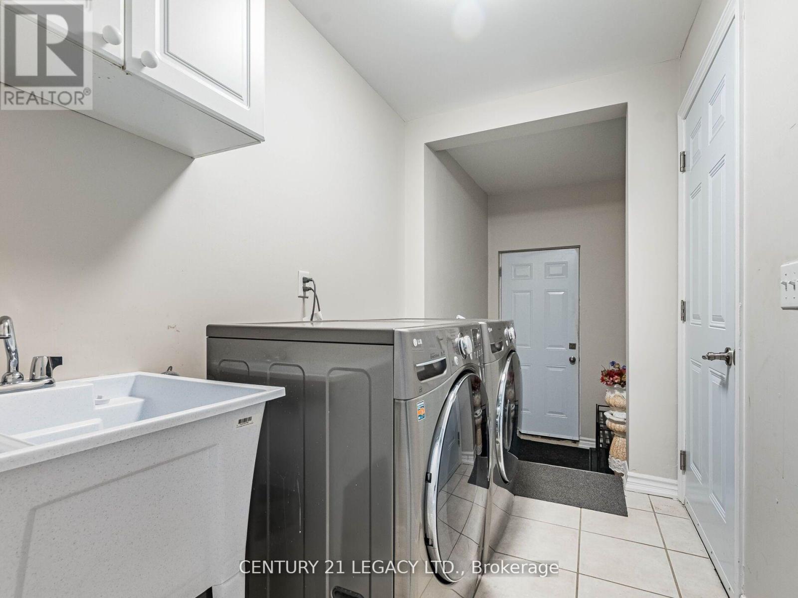 3 Bowsfield Drive, Brampton, Ontario  L6P 1C8 - Photo 45 - W13086526