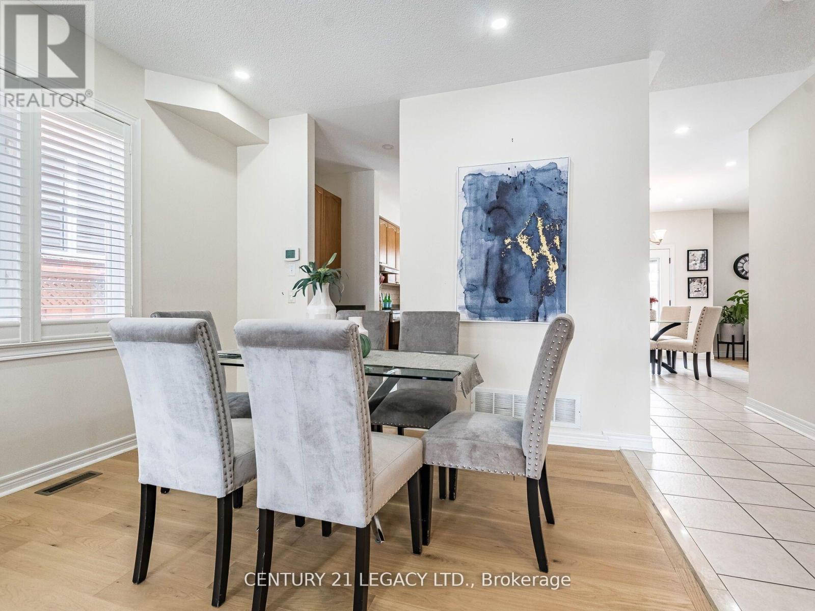 3 Bowsfield Drive, Brampton, Ontario  L6P 1C8 - Photo 6 - W13086526