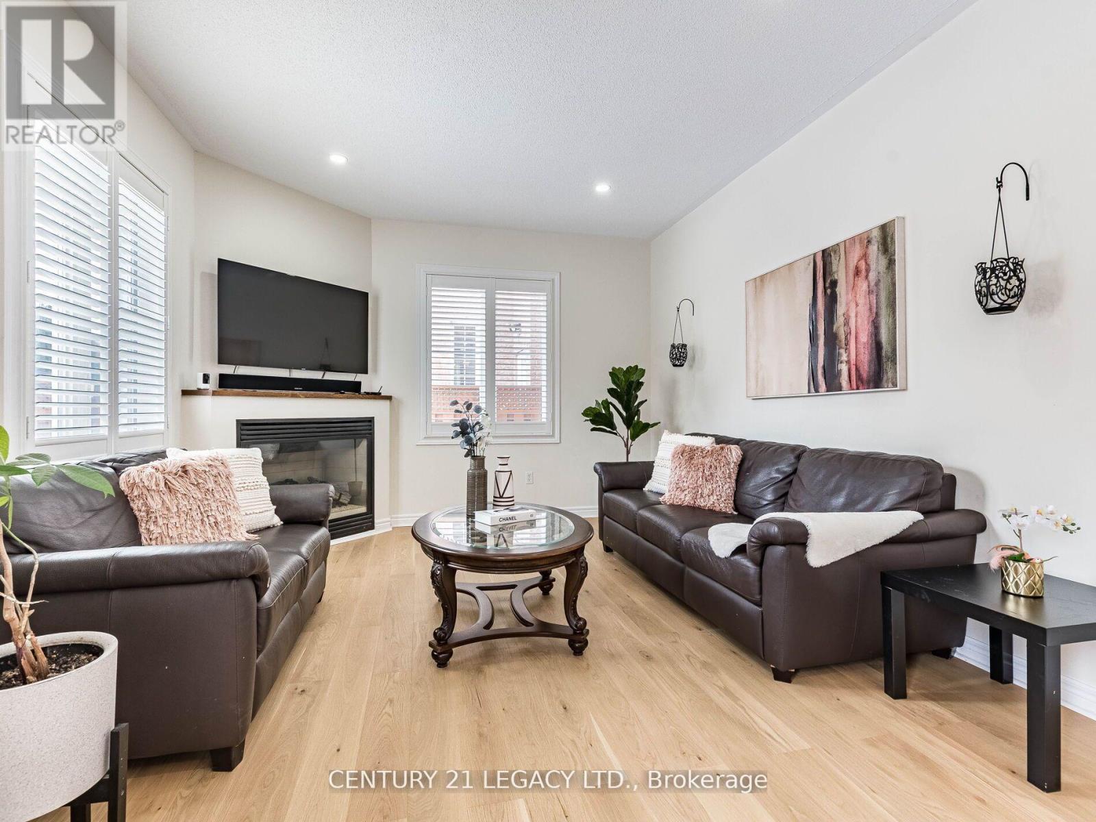 3 Bowsfield Drive, Brampton, Ontario  L6P 1C8 - Photo 8 - W13086526