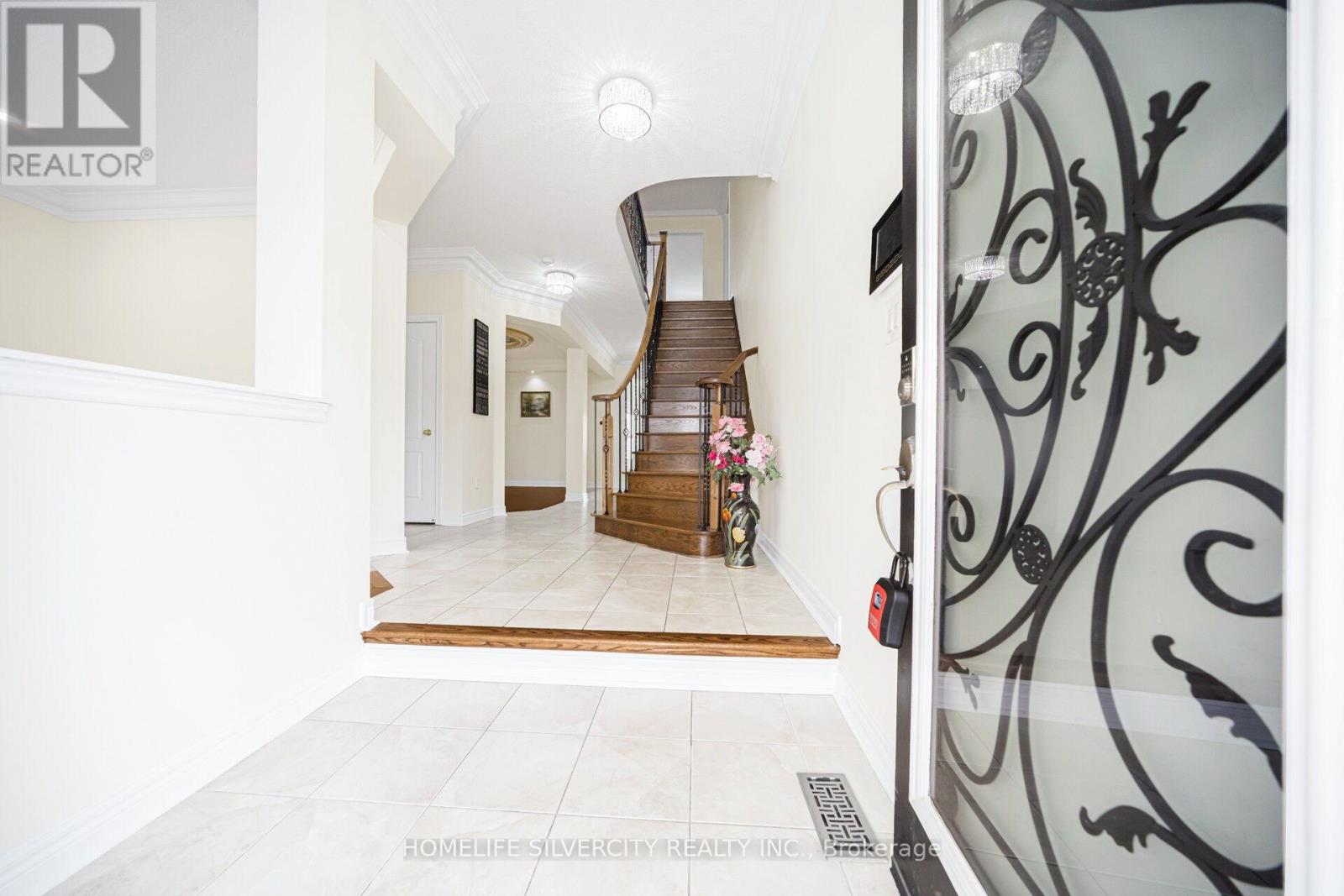 17 Sparhill Street, Brampton, Ontario  L6R 0P2 - Photo 4 - W13086570