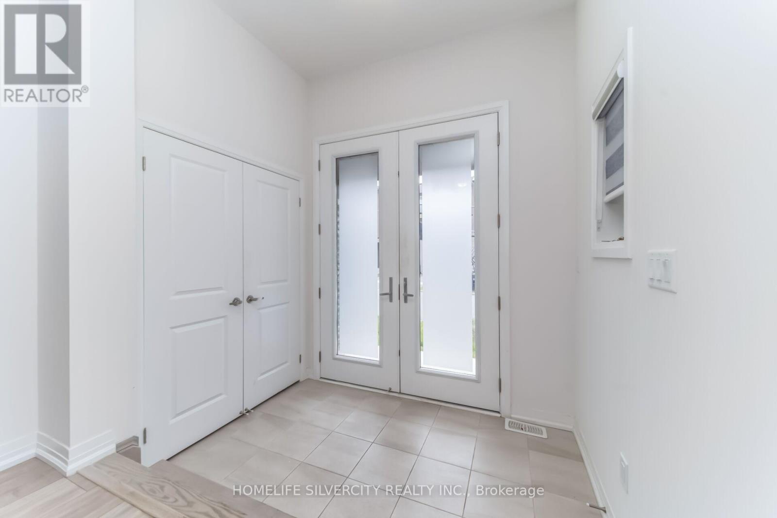 25 Purple Sage Drive, Brampton (Bram East), Ontario  L6P 4P1 - Photo 5 - W13086576