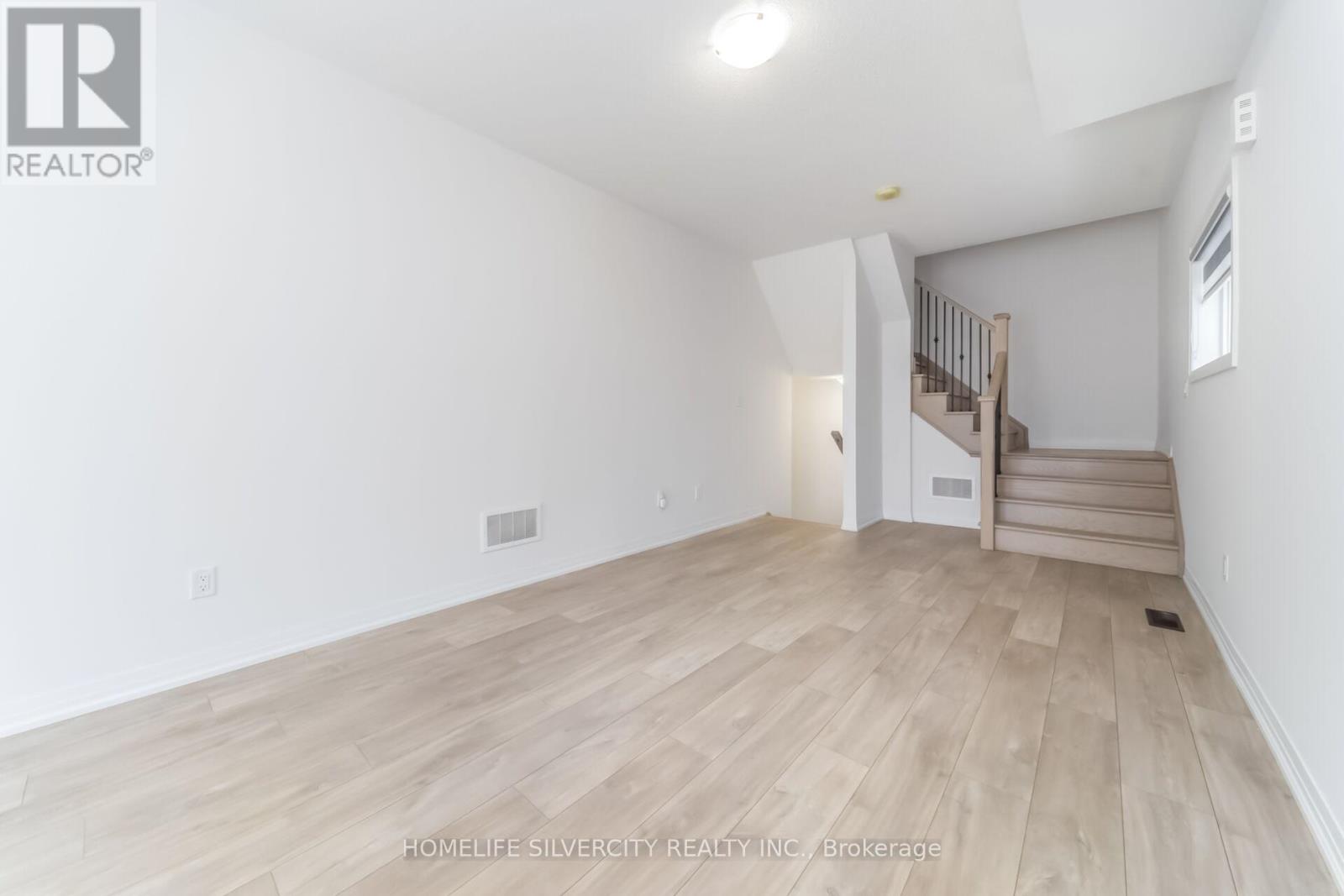 25 Purple Sage Drive, Brampton (Bram East), Ontario  L6P 4P1 - Photo 7 - W13086576
