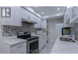 102 BUNCHBERRY WAY, Brampton, Ontario
