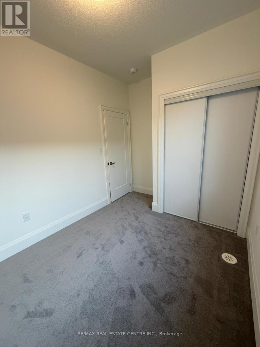 3315 Taha Gardens, Oakville, Ontario  L6M 4K1 - Photo 30 - W13086584
