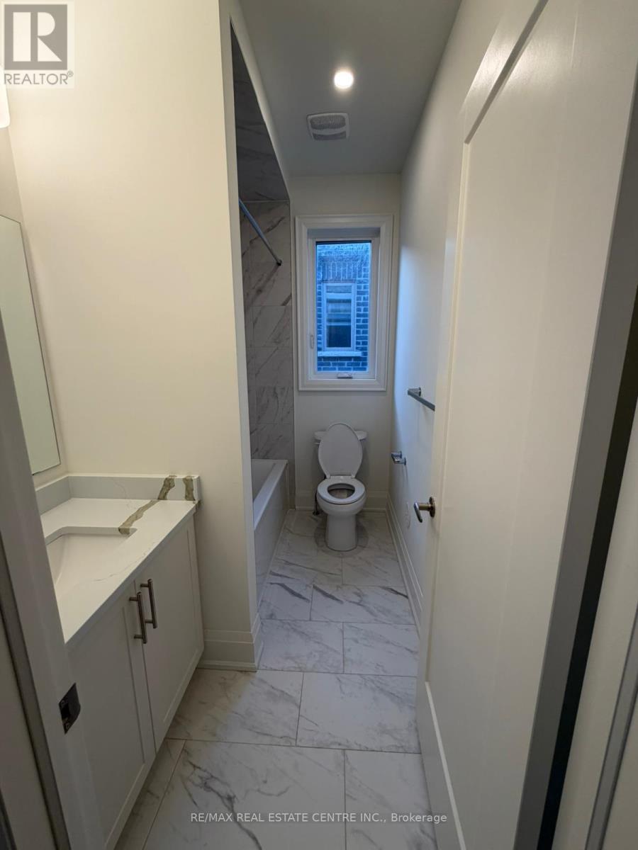 3315 Taha Gardens, Oakville, Ontario  L6M 4K1 - Photo 34 - W13086584