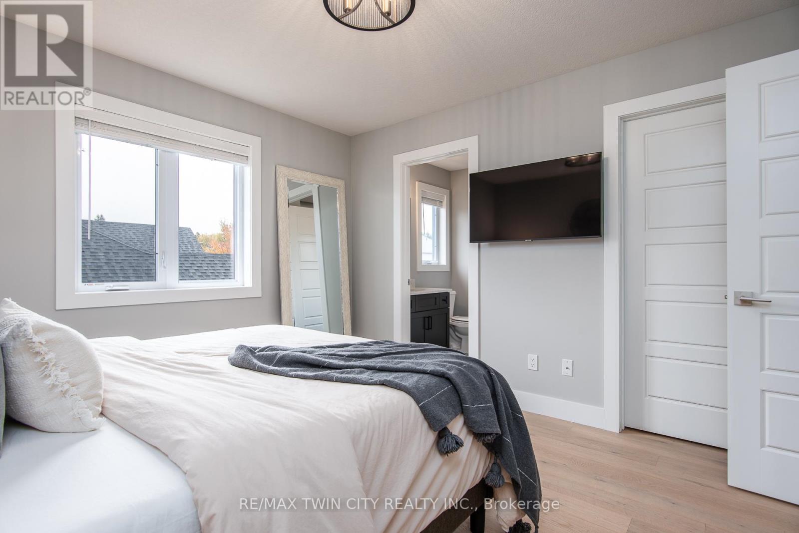 11 Galena Street, Wellesley, Ontario  N0B 2T0 - Photo 38 - X13086316