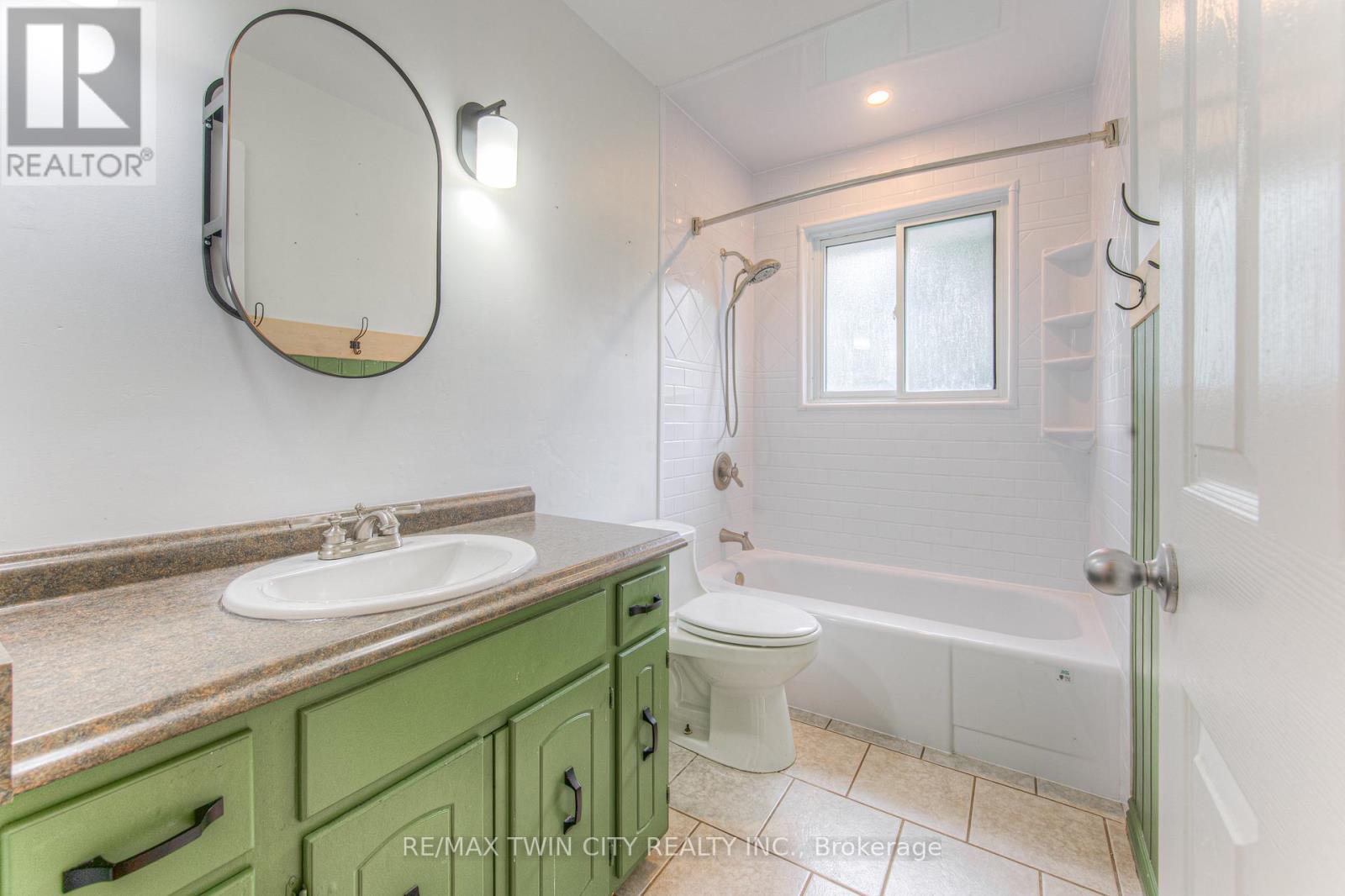 18 Gilston Parkway, Brant, Ontario  N3L 3K6 - Photo 17 - X13086332