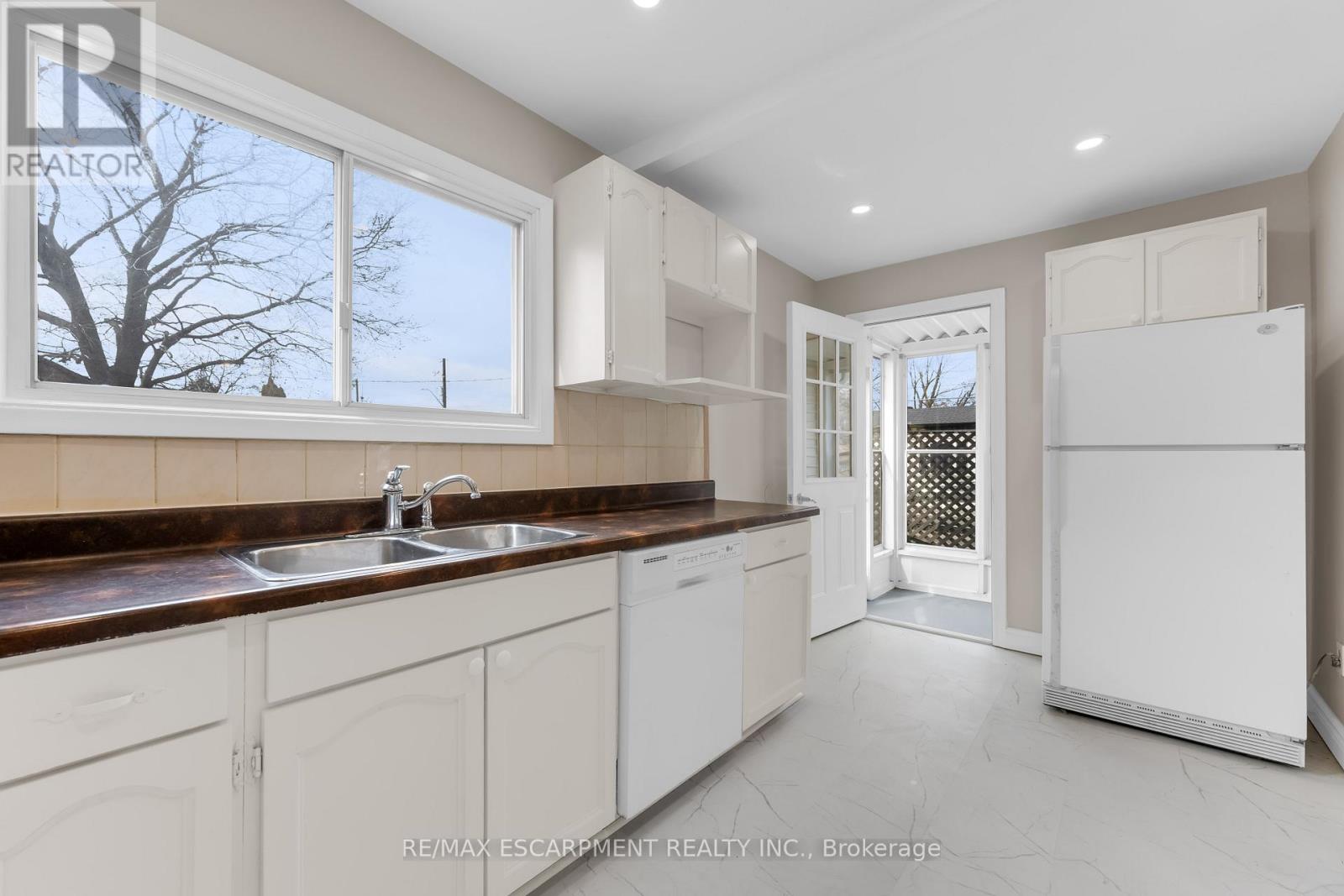 180 Mead Avenue, Hamilton, Ontario  L8H 3V1 - Photo 11 - X13086404
