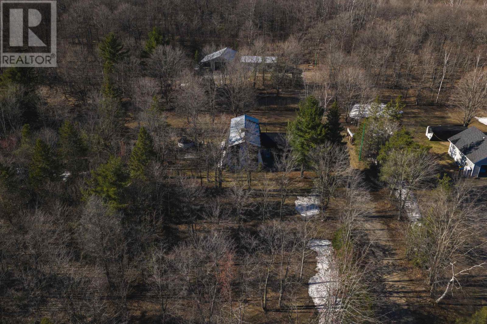 562 Fourth Lin W, Sault Ste. Marie, Ontario  P6A 5K8 - Photo 6 - SM260884