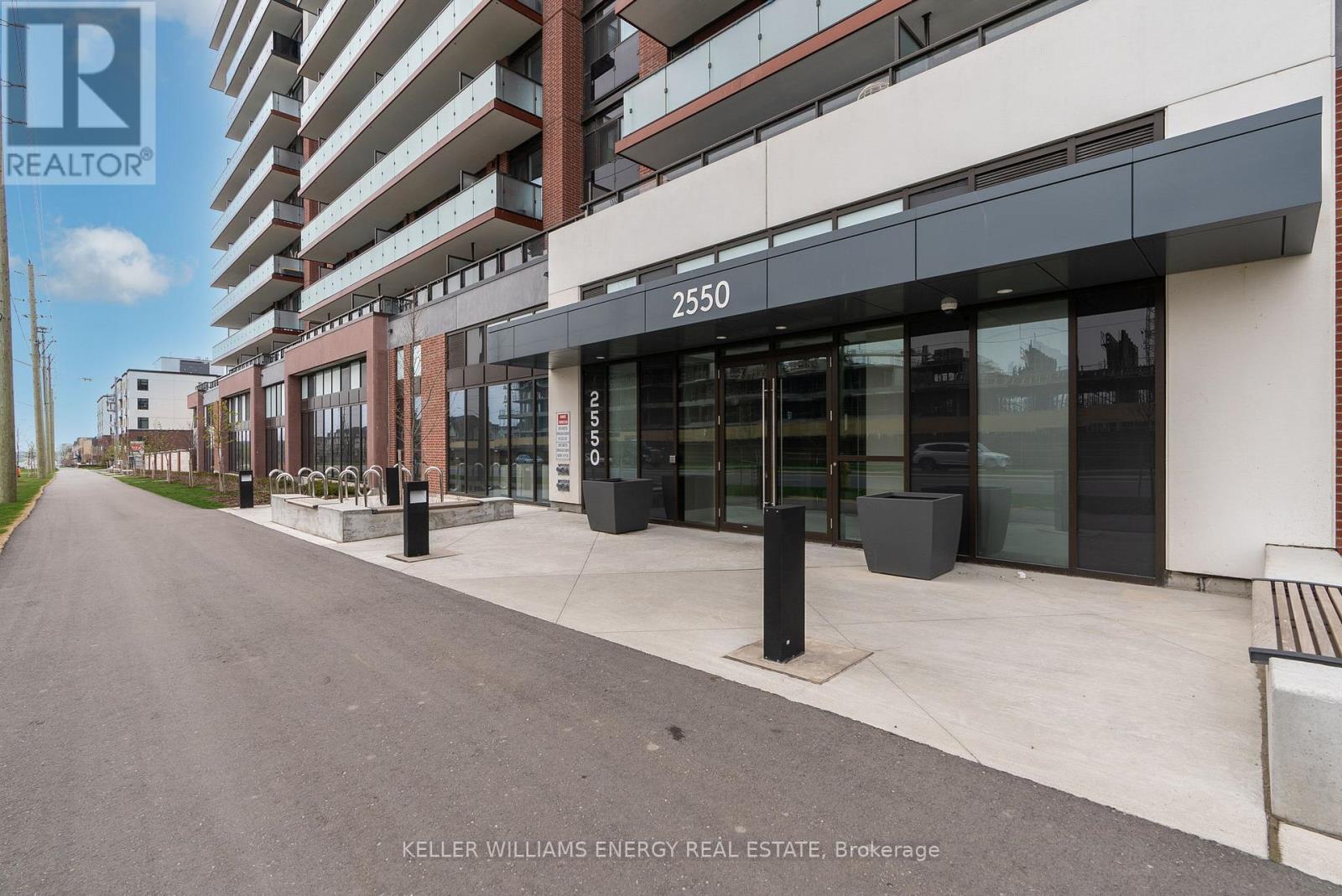 1919 - 2550 Simcoe Street N, Oshawa, Ontario  L1L 0R5 - Photo 2 - E13086668