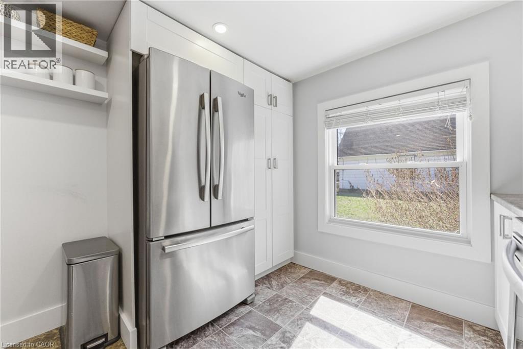 820 Tamarac Street, Dunnville, Ontario  N1A 2E6 - Photo 8 - 40819004