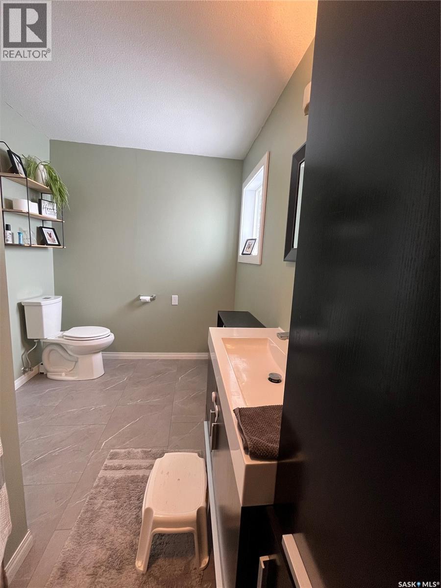 619 Smith Dorrien Avenue, Esterhazy, Saskatchewan  S0A 0X0 - Photo 14 - SK030657