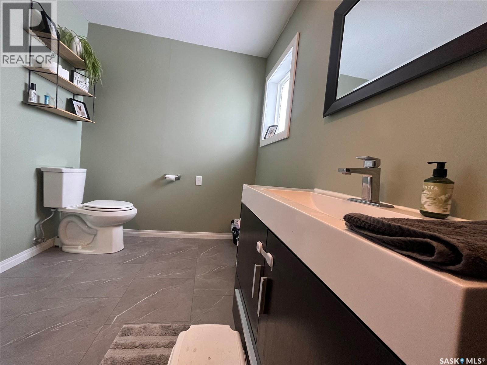 619 Smith Dorrien Avenue, Esterhazy, Saskatchewan  S0A 0X0 - Photo 13 - SK030657