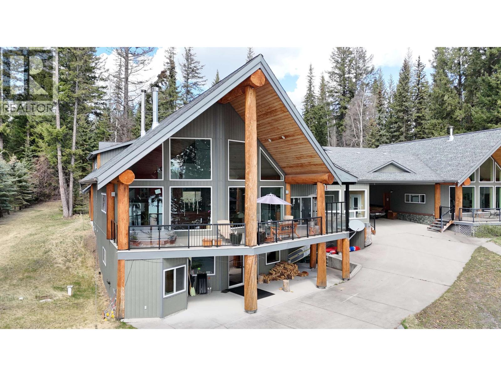 7407 Johnstone Road, Bridge Lake, British Columbia  V0K 1X2 - Photo 3 - R3094071