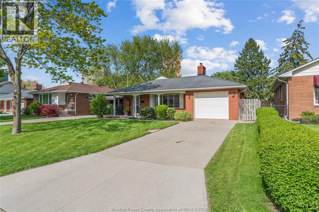 338 Betty Drive, Windsor, Ontario  N8S 3W8 - Photo 2 - 26010102