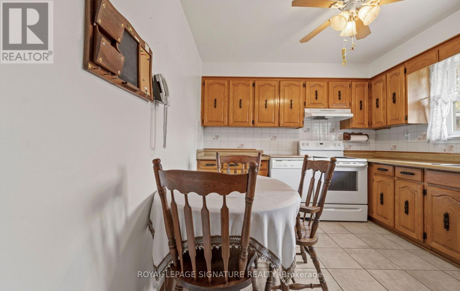 1322 Kelly Road, Mississauga, Ontario  L5J 3T9 - Photo 12 - W13084644
