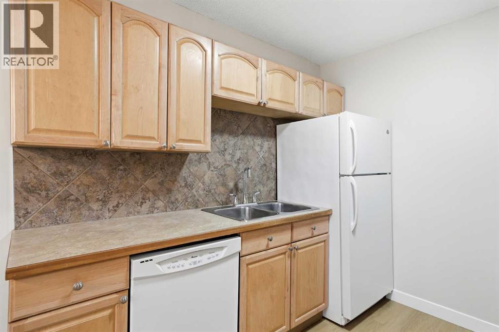 8, 4936 Dalton Drive Nw, Calgary, Alberta  T3A 2E4 - Photo 8 - A2305538