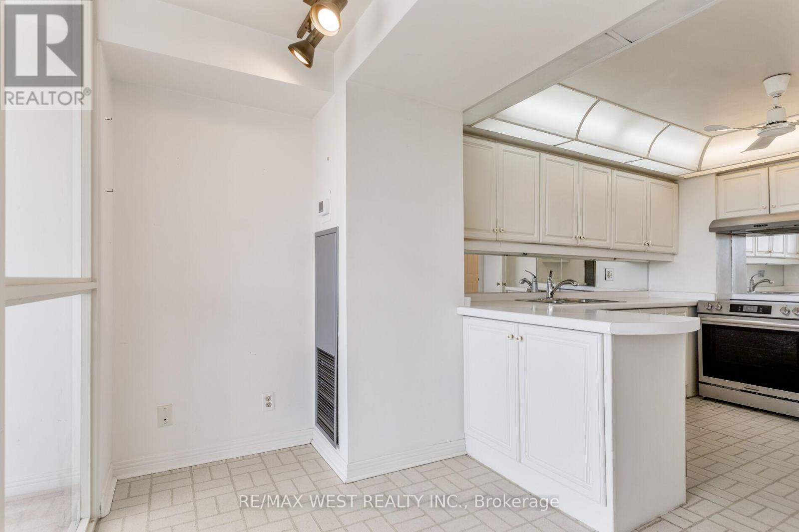 411 - 1 Aberfoyle Crescent, Toronto, Ontario  M8X 2X8 - Photo 24 - W13086342