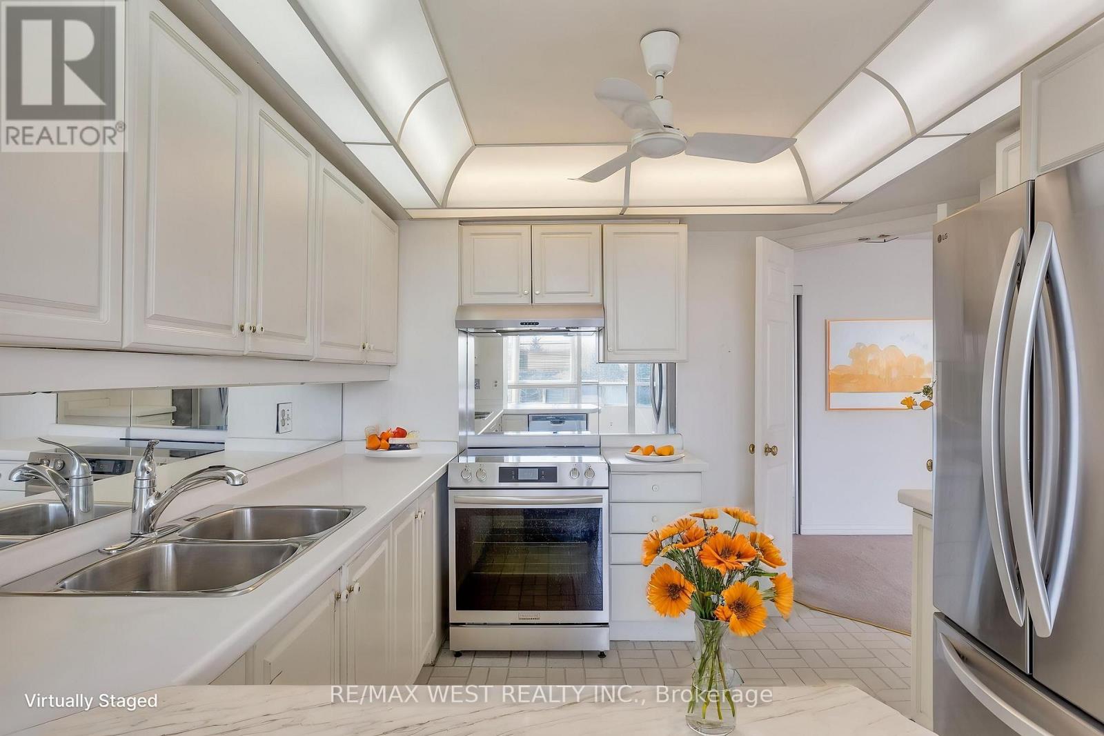 411 - 1 Aberfoyle Crescent, Toronto, Ontario  M8X 2X8 - Photo 11 - W13086342