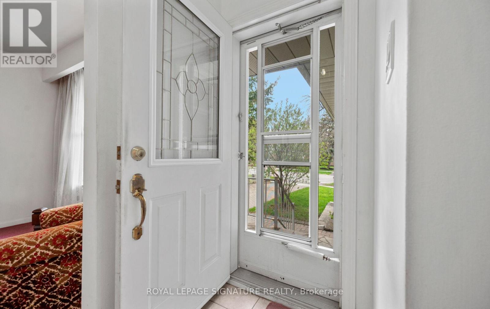 1322 Kelly Road, Mississauga, Ontario  L5J 3T9 - Photo 5 - W13084644