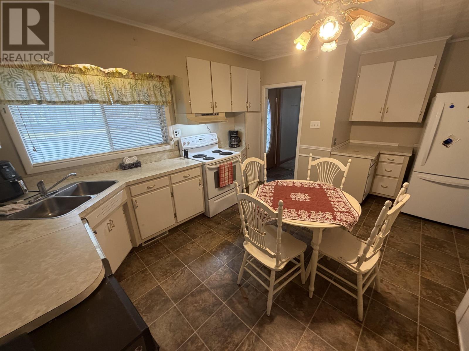 2101 Walsh St E, Thunder Bay, Ontario  P7E 4W3 - Photo 7 - TB2600853