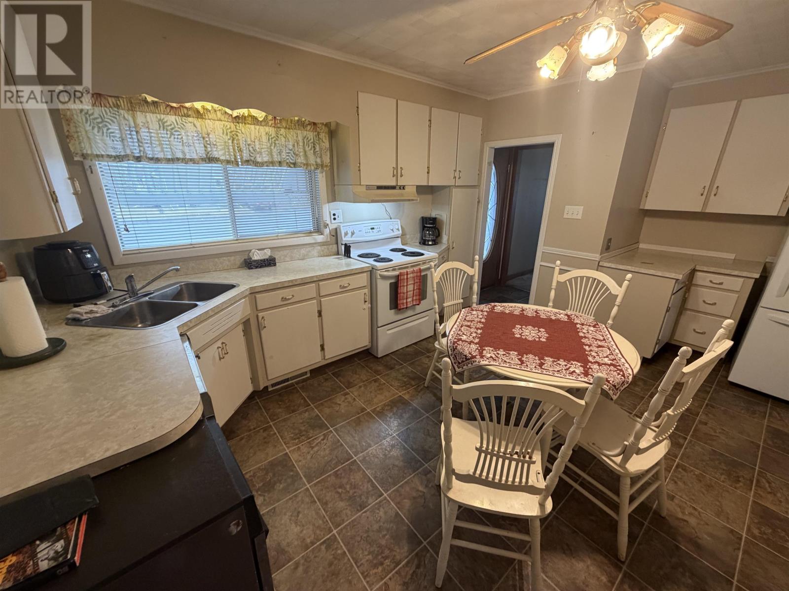 2101 Walsh St E, Thunder Bay, Ontario  P7E 4W3 - Photo 6 - TB2600853