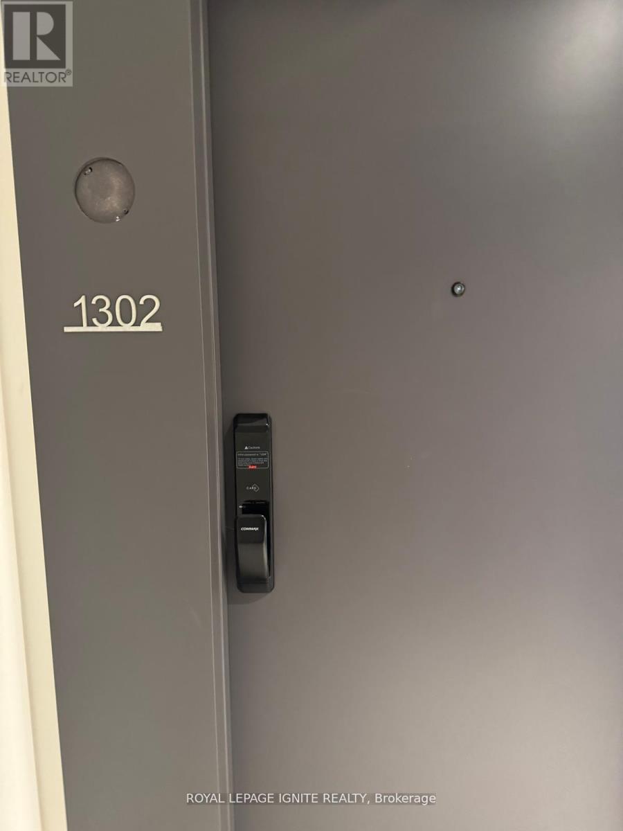 1302 - 2075 Lakeshore Road, Burlington, Ontario  L7R 0H3 - Photo 5 - W13085574