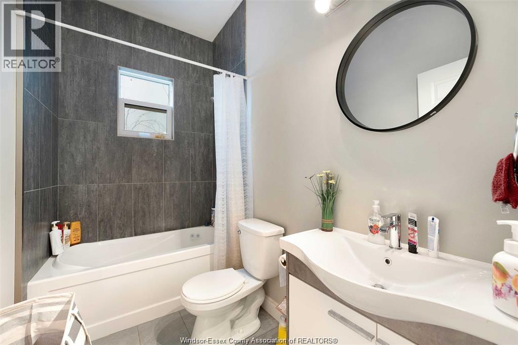 746 Dougall Avenue, Windsor, Ontario  N9A 4P8 - Photo 31 - 26010123