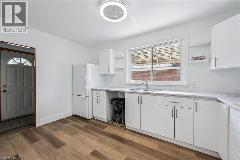 128 Mausser Avenue, Kitchener, Ontario  N2M 3K5 - Photo 10 - 40824212