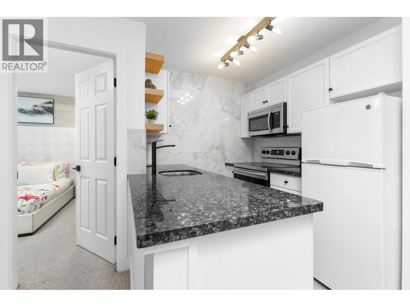 347 4800 Spearhead Drive, Whistler, British Columbia  V8E 1G1 - Photo 8 - R3119714
