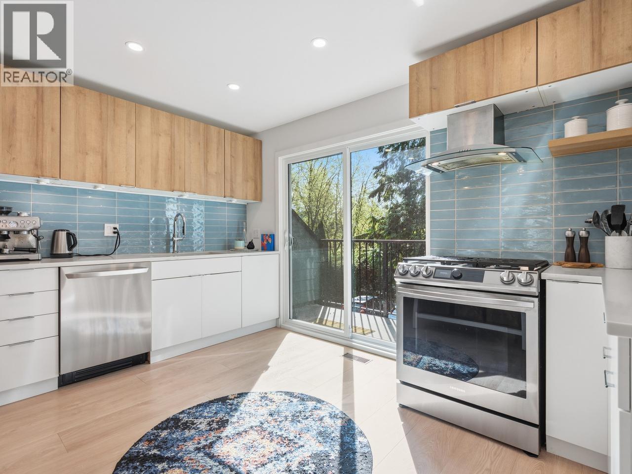 1516 Mcnair Drive, North Vancouver, British Columbia  V7K 1X6 - Photo 9 - R3119760