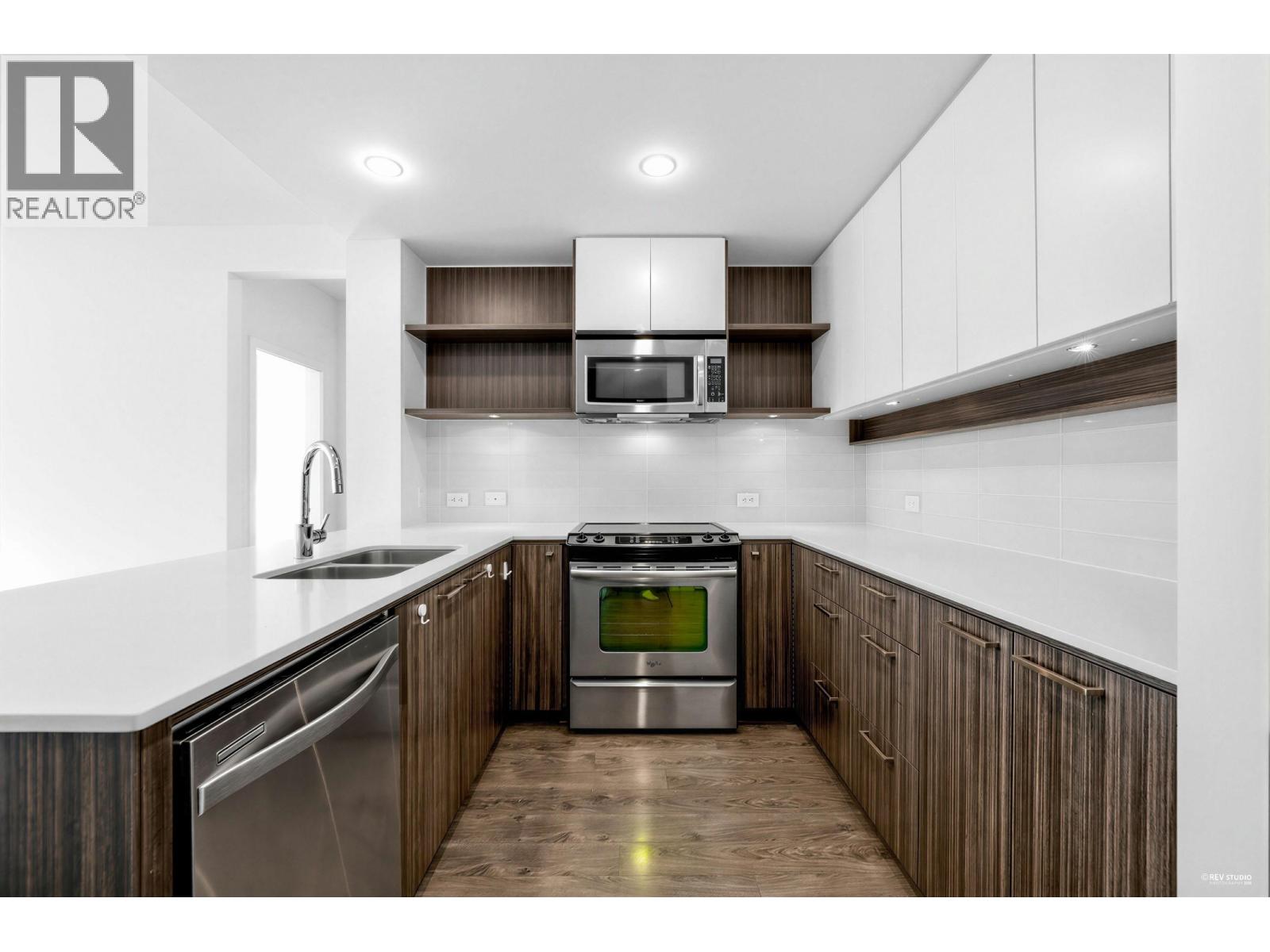 208 608 Como Lake Avenue, Coquitlam, British Columbia  V3J 0B2 - Photo 9 - R3119763