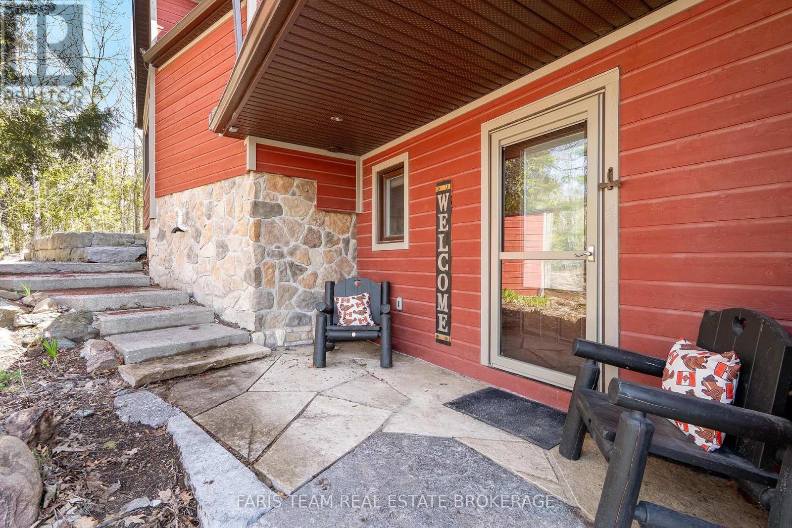 44 Fire Route 394, Trent Lakes, Ontario  K0M 2A0 - Photo 6 - X12895928